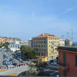 Genovese Elena Varazze